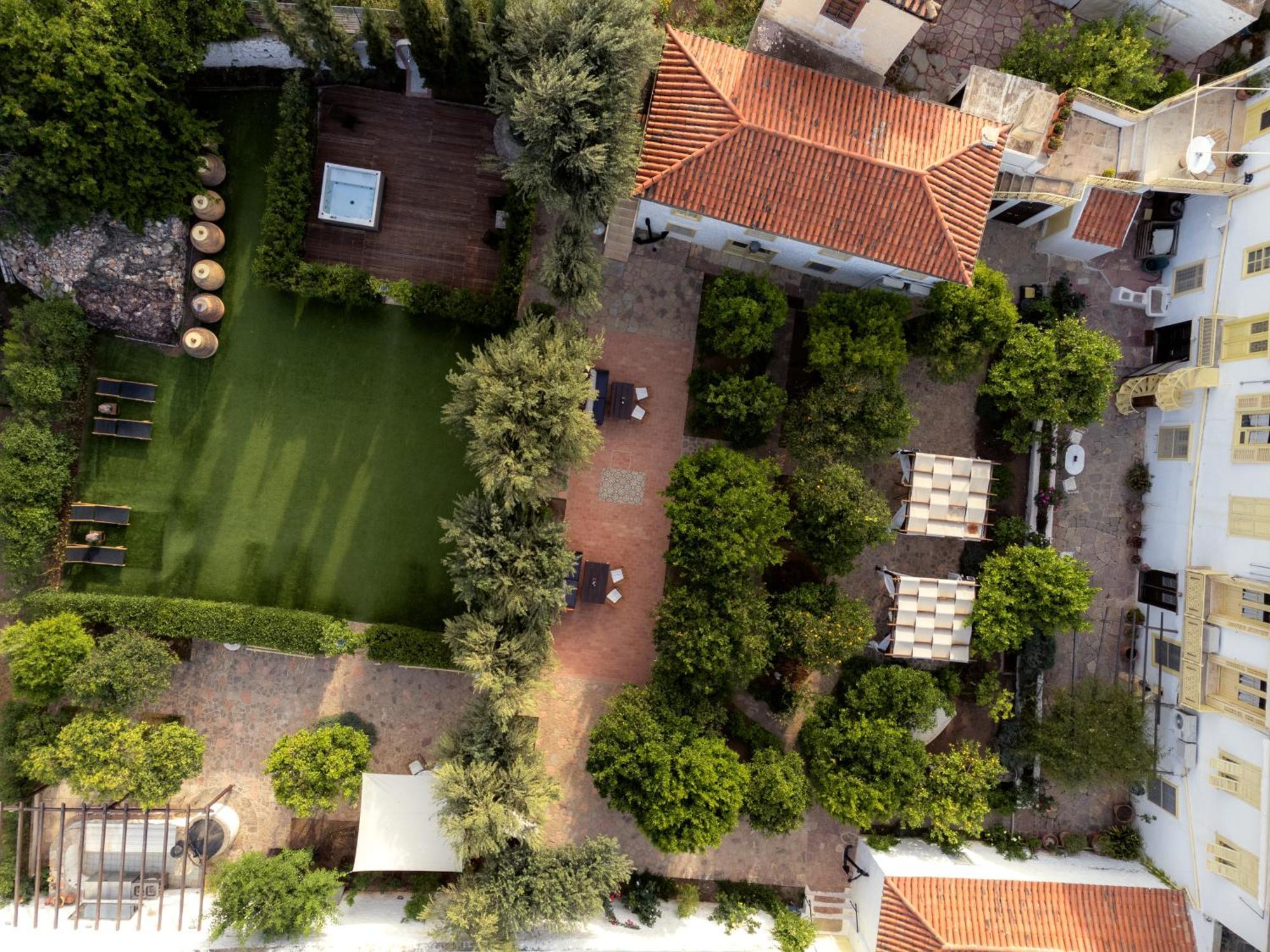 Rafalias Mansion Hydra  Exterior foto